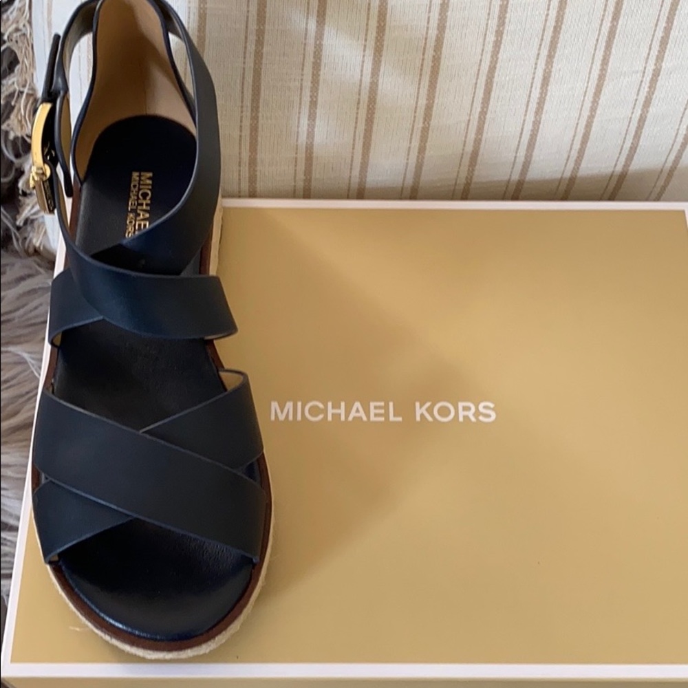 Michael Kors Darby Sandals Leather Platform 🥰